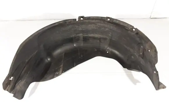 Rear arch fender liner splash guards