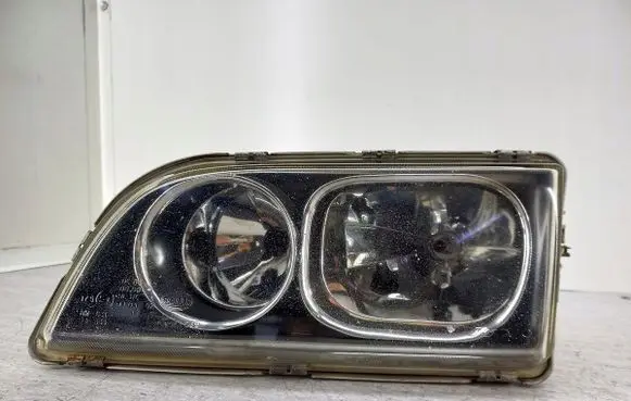 Volvo S40, V40 Headlight/headlamp