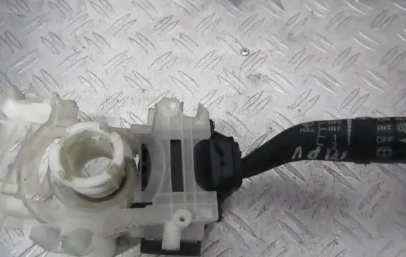 Mazda 626 Wiper control stalk 17e184 17b122