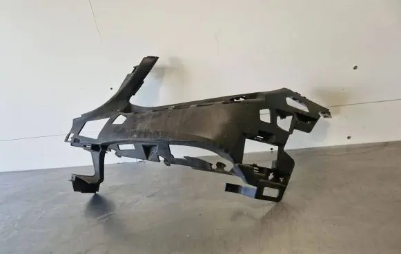 Mercedes-Benz E W213 Front bumper mounting bracket A2138850865