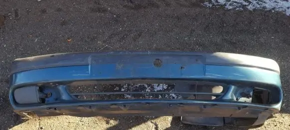 Renault Laguna I Front bumper 7700818801