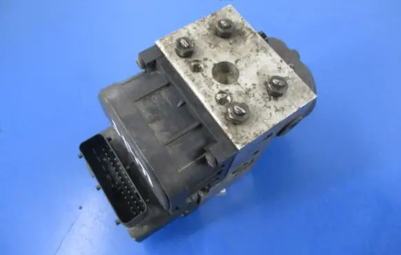 Mitsubishi Carisma ABS Pump MR249754