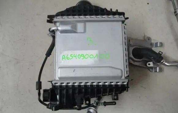 Mercedes-Benz E W213 Intercooler radiator A6542010010