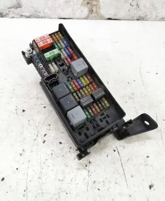 Mercedes-Benz ML W164 Fuse box set A1645400272 5072426 16464741