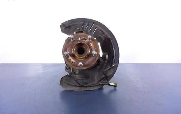 Cadillac CTS Front wheel hub spindle knuckle