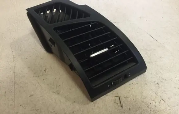 BMW 1 E81 E87 Dashboard side air vent grill/cover trim 705918812 P010204439