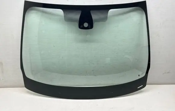 Renault Megane III Front windscreen/windshield window 43R004525 DOT211M103AS1