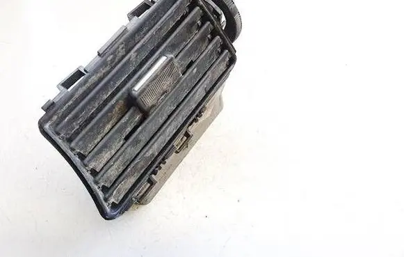 Chrysler Pacifica Dash center air vent grill