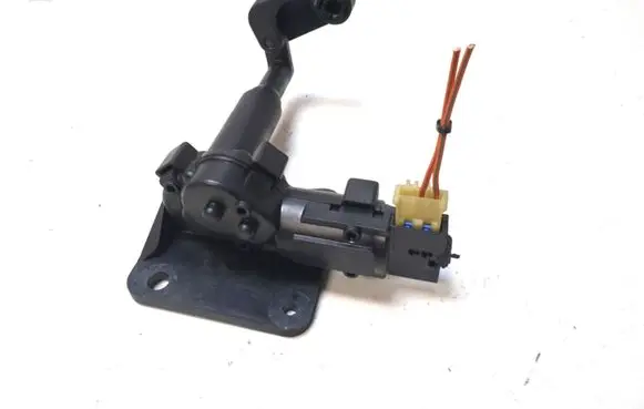 Chrysler Town u0026 Country IV Vent window/glass motor 04717606AB
