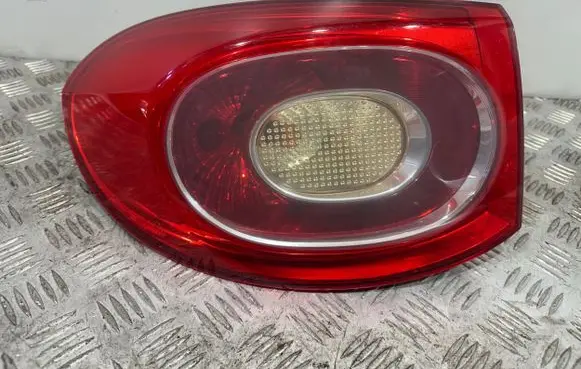 Volkswagen Tiguan Rear/tail lights 5N0945095