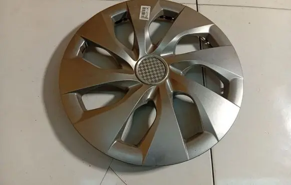 Ford Mondeo MK IV R16 wheel hub/cap/trim 416SJS16