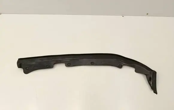 BMW 2 F46 Rubber seal front door (on door) 7298832 5176