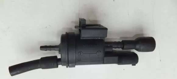 Mercedes-Benz S W220 Vacuum valve 0025401497