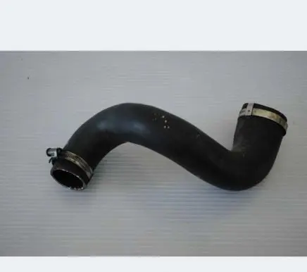 Land Rover Discovery 3 - LR3 Intercooler hose/pipe