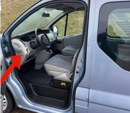 Opel Vivaro Cup holder R6136S300