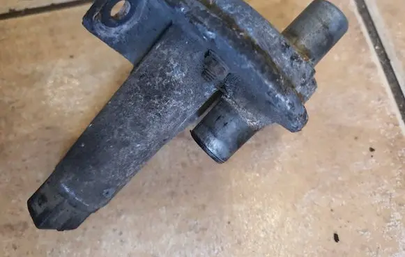 Audi 100 200 5000 C3 Valve vacuum 0280140112 049133453B