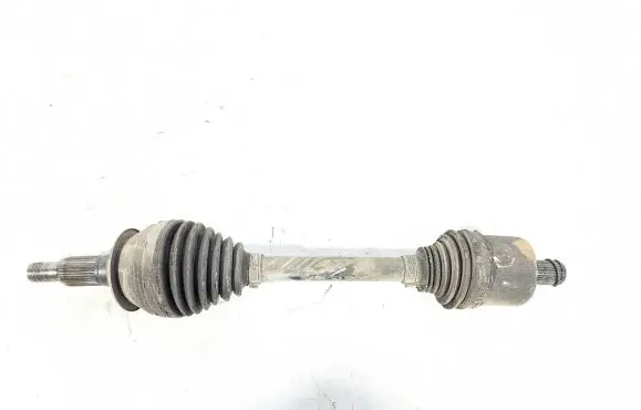 Chevrolet Tahoe Front driveshaft 84754391