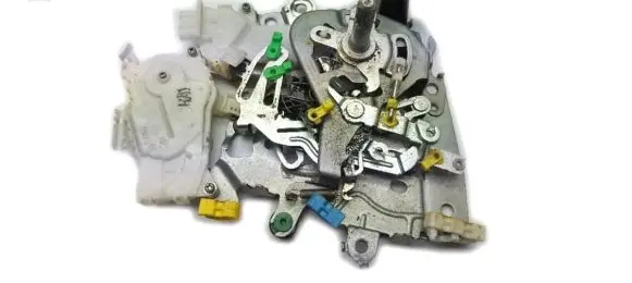 Honda Odyssey Rear door lock