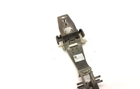 Rear door exterior handle/bracket
