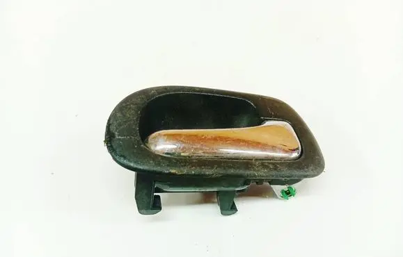 Honda CR-V Front door interior handle 