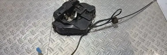 Mercedes-Benz E W211 Rear door lock 2117300535