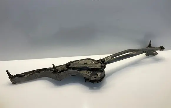 Mercedes-Benz CLS C219 Front wiper linkage and motor A2198200140 2198200140