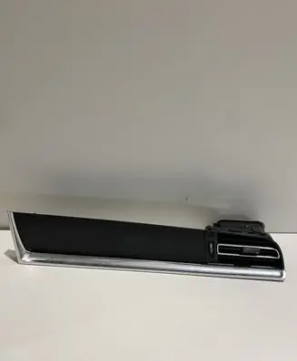 Dashboard glove box trim
