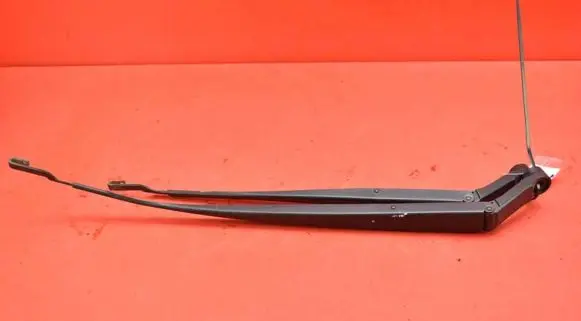 Front wiper blade arm