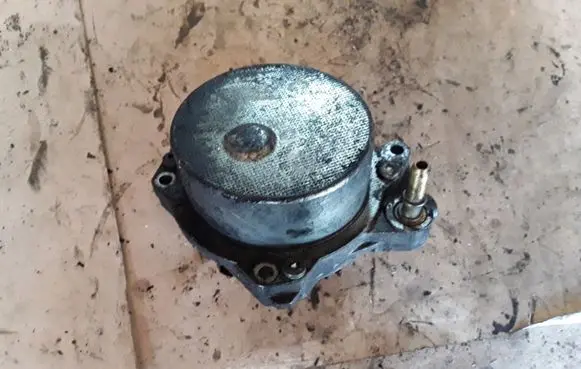 Toyota Corolla Verso E121 Vacuum pump 55205446 72902303