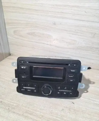 Dacia Sandero II Radio/CD/DVD/GPS head unit 281154979R 269779 RV3DC3030E