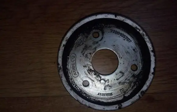 Renault Laguna I Power steering pump pulley 7700105707