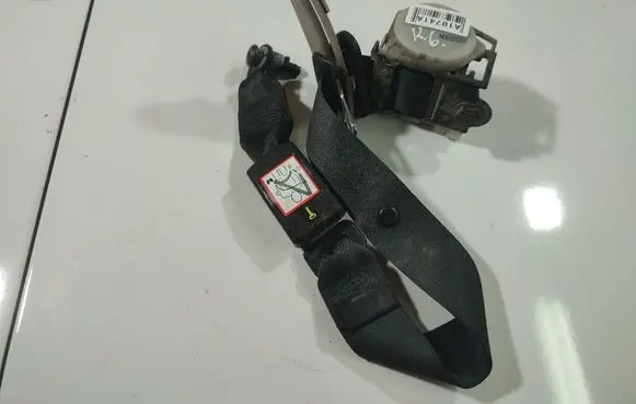 Nissan Almera Tino Rear seatbelt 8258179