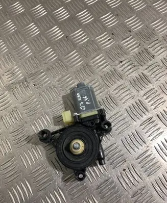 Audi Q7 4M Front door window regulator motor 8W0959802
