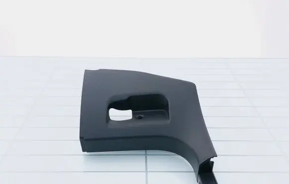 Foot area side trim