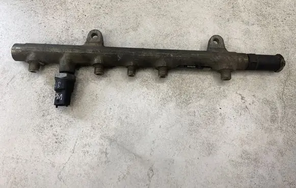 Volvo S40, V40 Fuel main line pipe 0445214024 100851L 8200347176