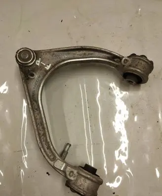 Jaguar F-Pace Front upper control arm/wishbone HK833084 HK833091