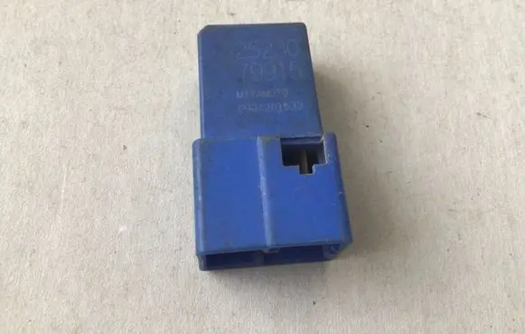 Nissan X-Trail T30 Other relay 2523079915 9904201532 25230