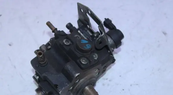 Peugeot Bipper Fuel injection high pressure pump 9656300380 0445010102 0353991