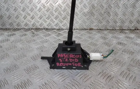 Mitsubishi Pajero Gear shifter/selector 
