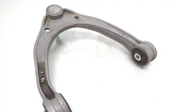 Volkswagen Touareg I Front upper control arm/wishbone 7L0407047A