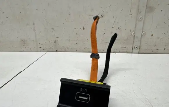 KIA Niro USB socket connector 96120K0110
