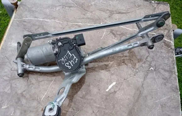 BMW X1 F48 F49 Front wiper linkage and motor 7200466 0390243525