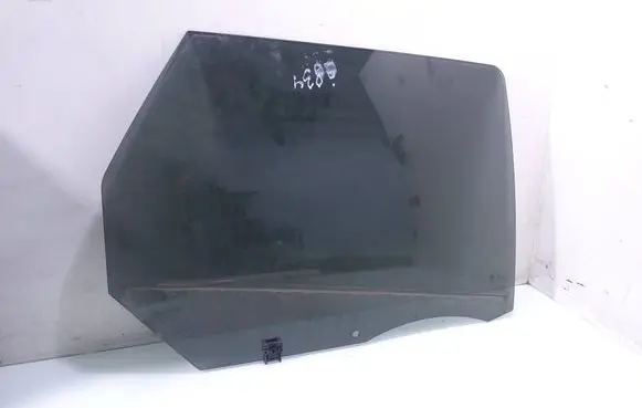 Peugeot 308 Rear door window glass As3