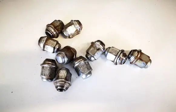 Hyundai i30 Nuts/bolts 