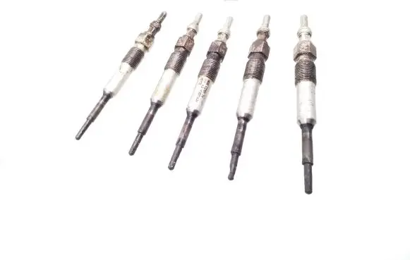Volkswagen Transporter - Caravelle T5 Glow plug NGK CZ101