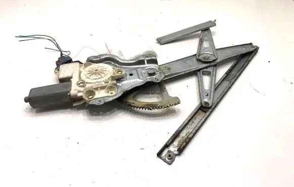 Toyota Avensis T250 Front door window regulator with motor