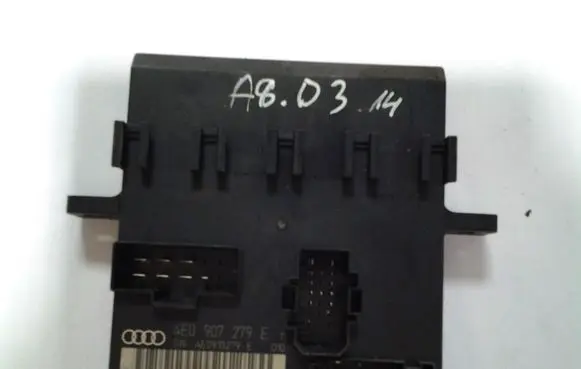 Audi A8 S8 D3 4E Comfort/convenience module 4E0907279E