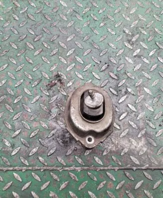 BMW X5 E53 Engine mount bracket 6758444