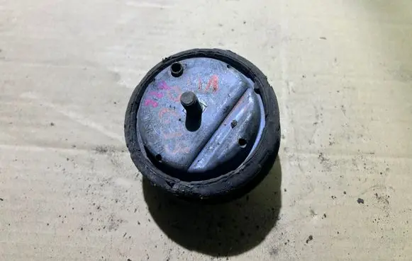 Mercedes-Benz Vito Viano W639 Engine mount vacuum valve 