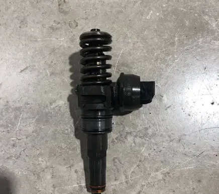 Seat Alhambra (Mk1) Fuel injector 038130073BJ 0414720229